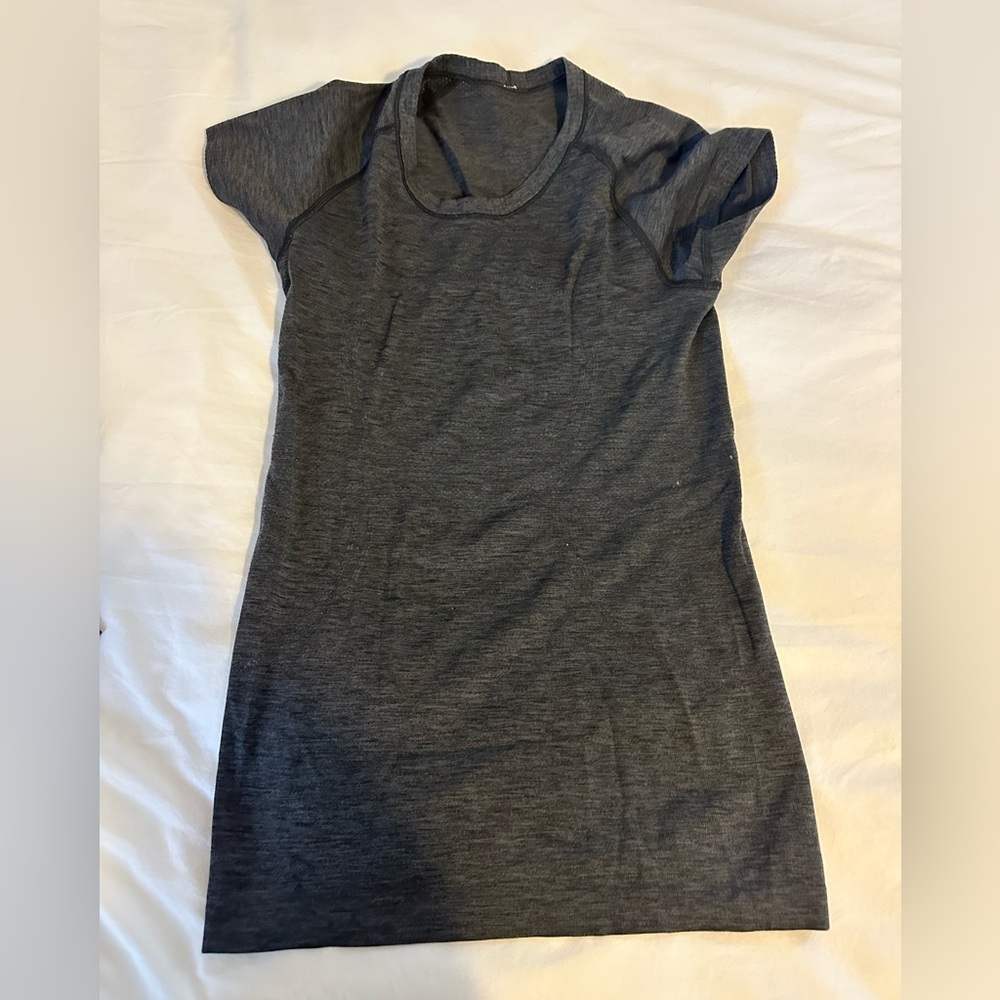 Grey Lululmeon Swiftly Tech Short Sleeve Top